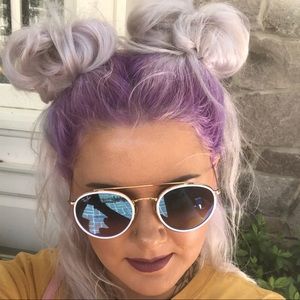 Meet your Posher, Kara